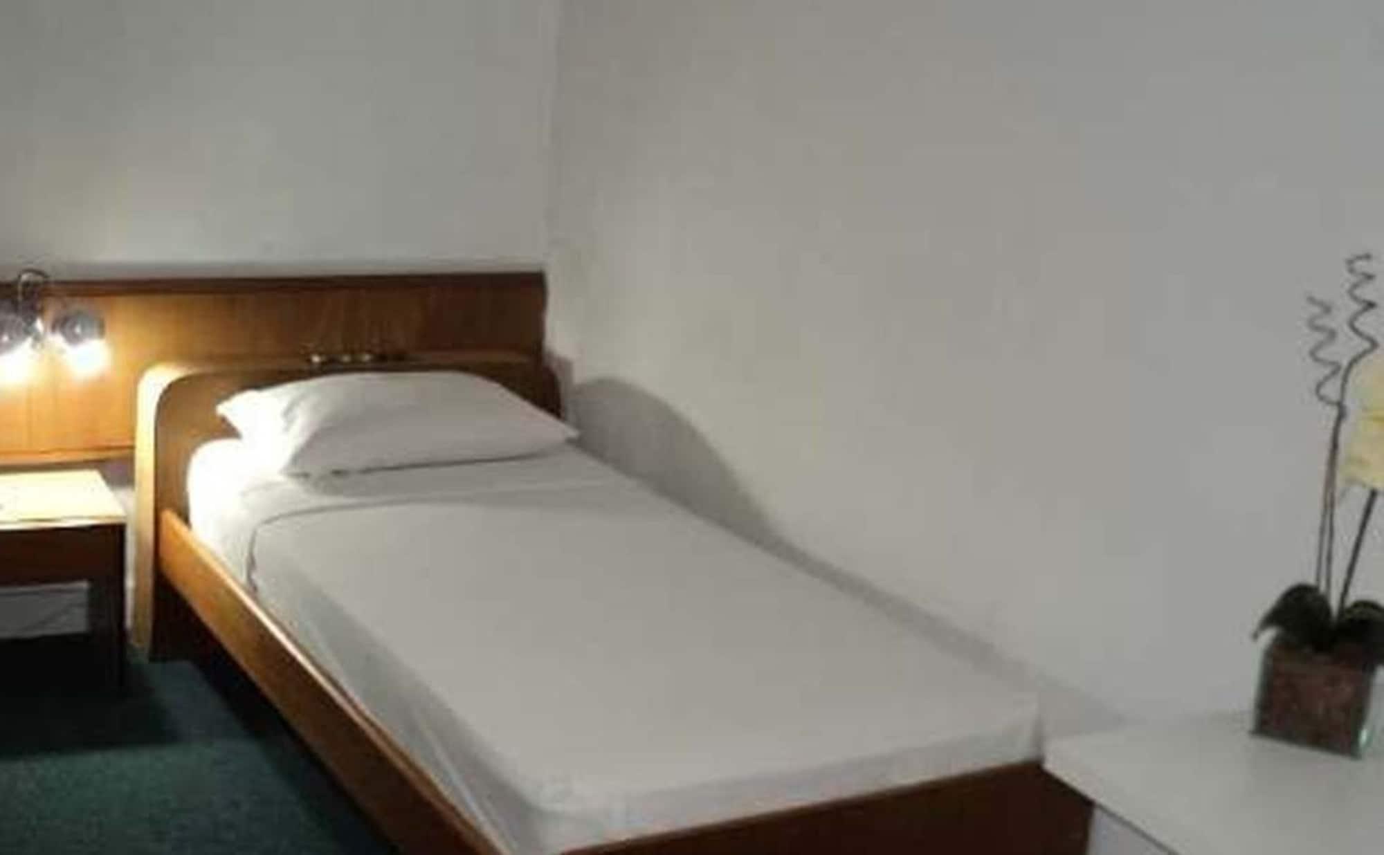 Rede Andrade San Martin Hotel Curitiba Eksteriør billede
