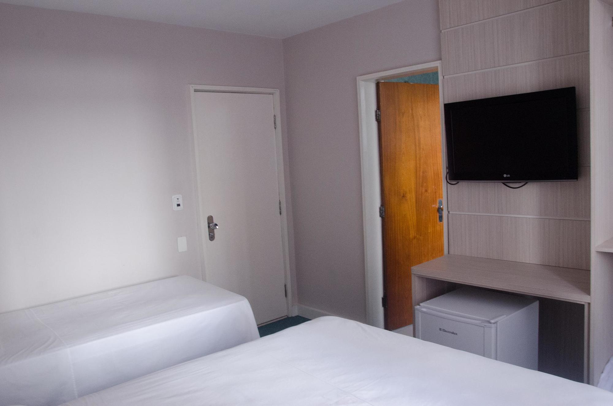 Rede Andrade San Martin Hotel Curitiba Eksteriør billede